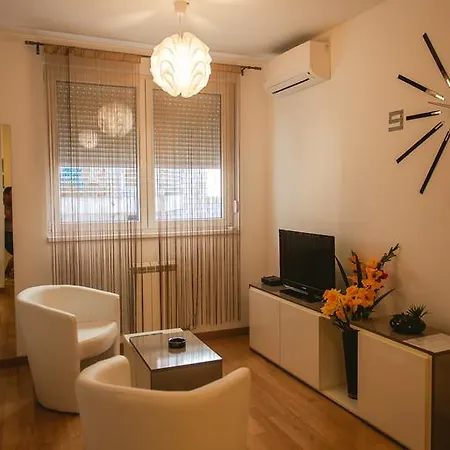 Daire Maja Belgrad